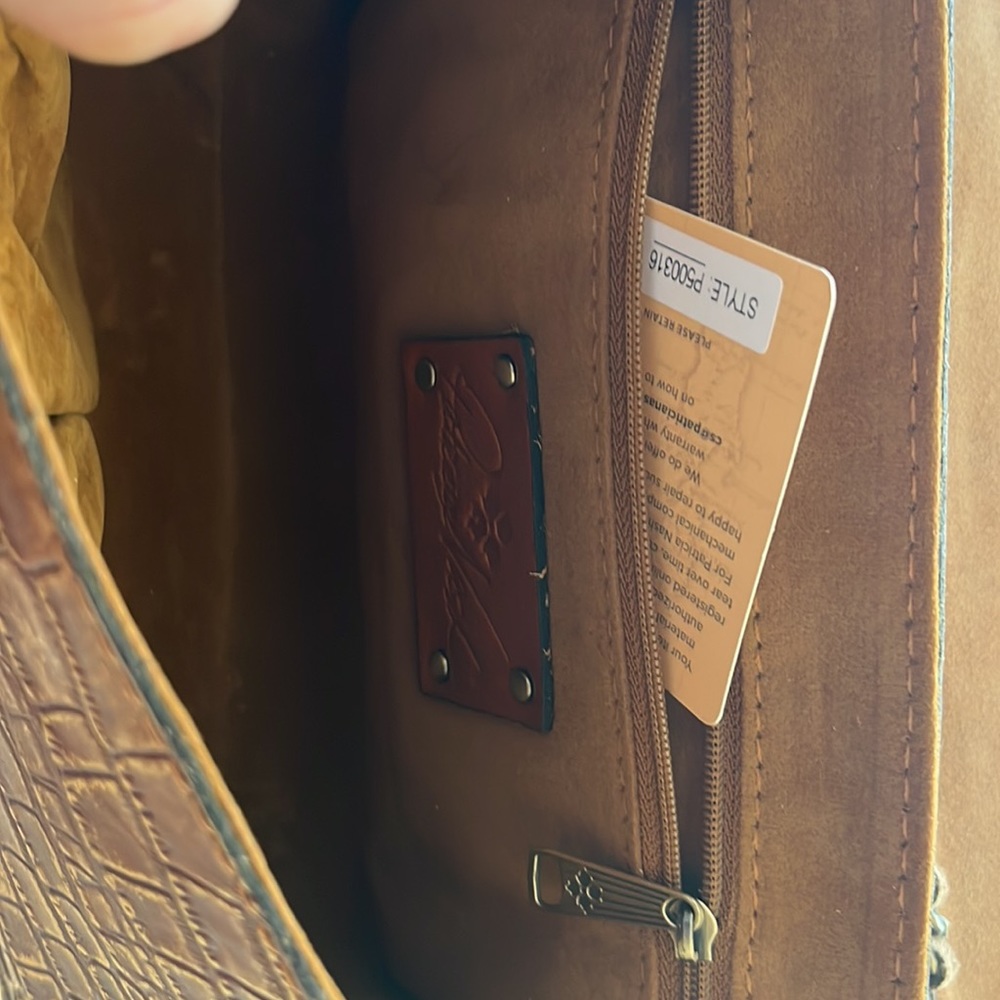 Patricia Nash distressed vintage croc collection purse 💯 - Picture 3 of 6